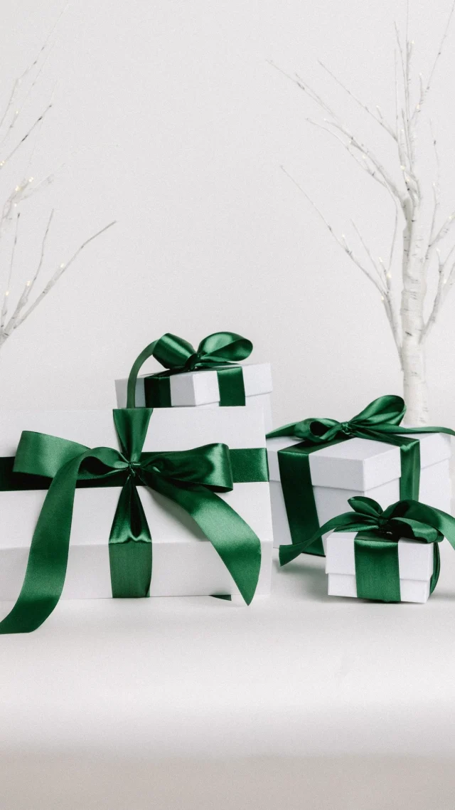 Day 8 of Beauty: Skincare⁠
⁠
The gift of good skin 🎁 Today only, enjoy 20% off all skincare — stock up on your favorites or find something new to love.⁠
⁠
*Offer only valid on 12/17. Cannot be applied with additional discounts. *