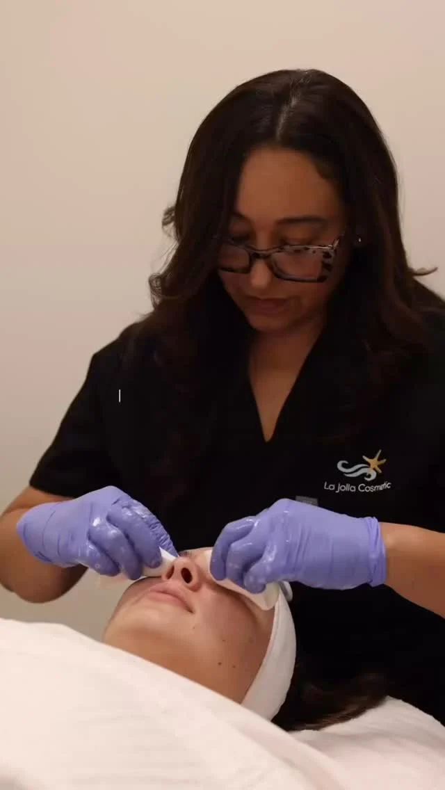 Not your average facial and definitely not your average results. 💫

If your facial doesn’t exfoliate, extract, and infuse at the same time… it’s missing something.

Diamond Glow is clinically proven to improve tone, texture, and clarity in a single session.

Book your DiamondGlow with Araceli at our Otay Ranch location!